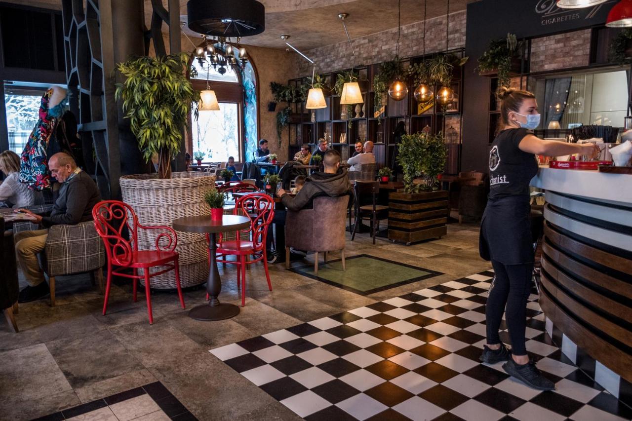 Hotel Grand Hedonist Pančevo Екстериор снимка