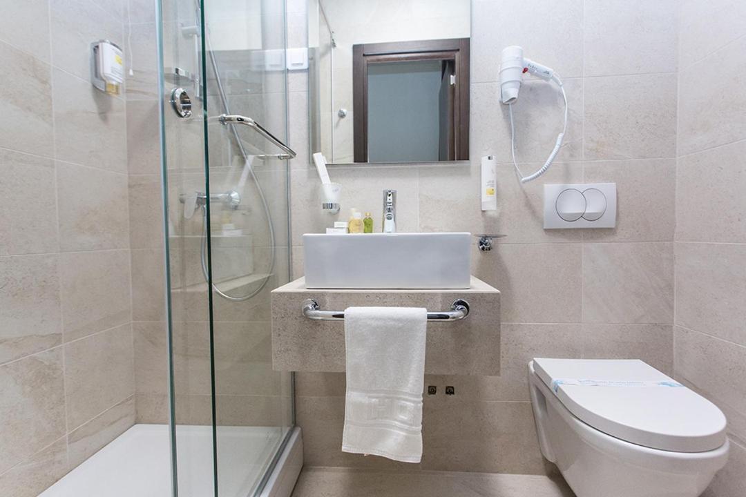 Hotel Grand Hedonist Pančevo Екстериор снимка