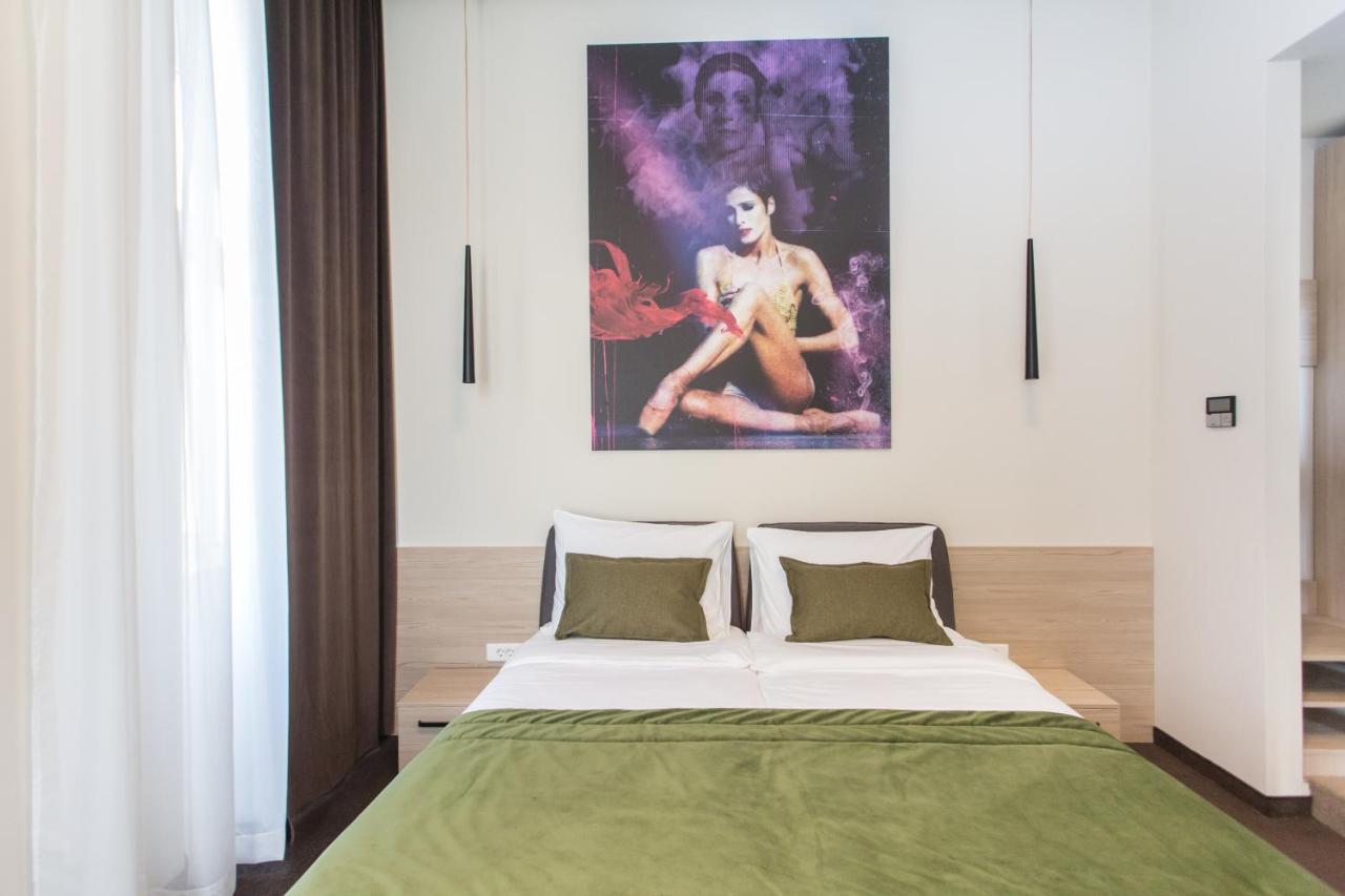 Hotel Grand Hedonist Pančevo Екстериор снимка