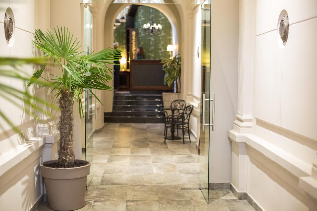 Hotel Grand Hedonist Pančevo Екстериор снимка