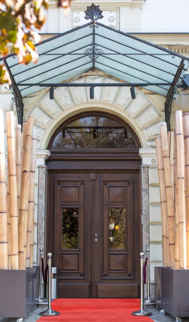 Hotel Grand Hedonist Pančevo Екстериор снимка