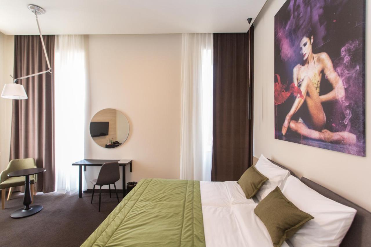 Hotel Grand Hedonist Pančevo Екстериор снимка