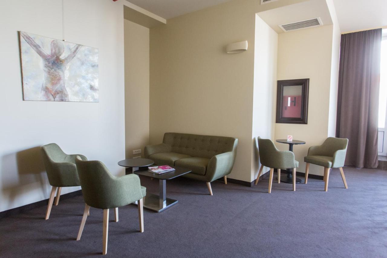 Hotel Grand Hedonist Pančevo Екстериор снимка