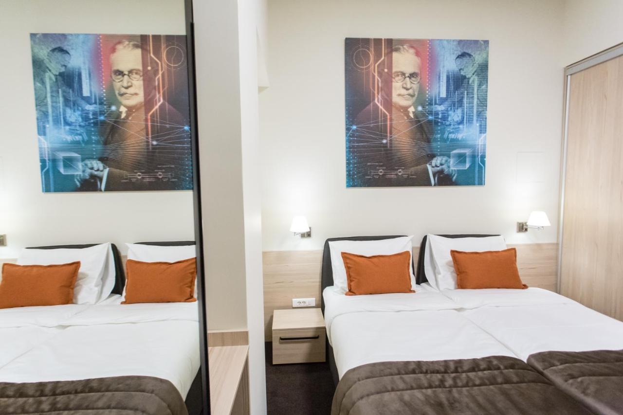 Hotel Grand Hedonist Pančevo Екстериор снимка