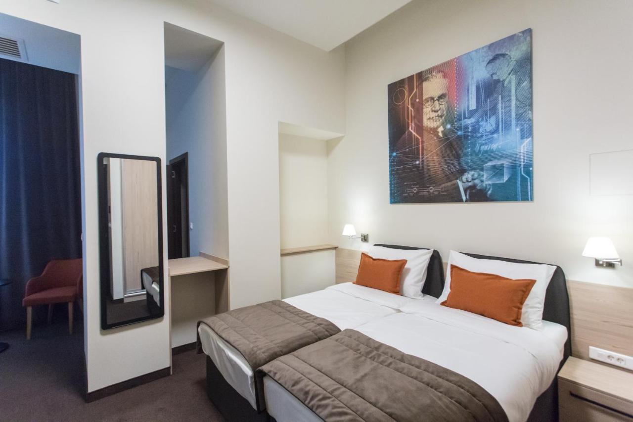 Hotel Grand Hedonist Pančevo Екстериор снимка