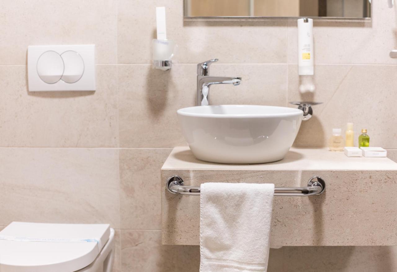 Hotel Grand Hedonist Pančevo Екстериор снимка