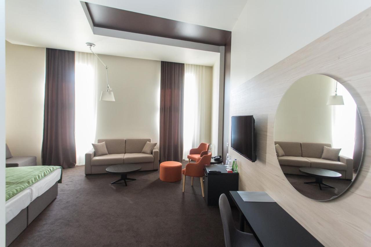 Hotel Grand Hedonist Pančevo Екстериор снимка